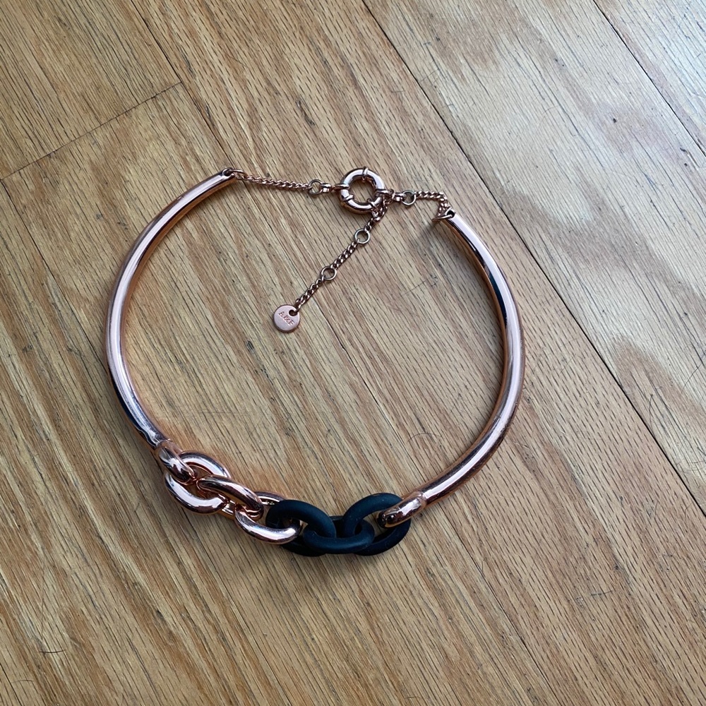 A&F Rose good and black choker